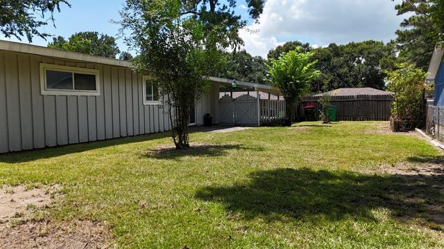 3002 Newcastle Drive, Baytown, TX 77521