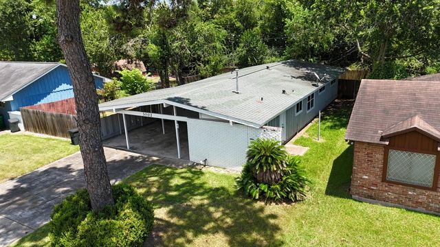 3002 Newcastle Drive, Baytown, TX 77521