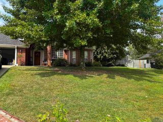 2801 Hickory Stick Ct, Longview, TX 75605