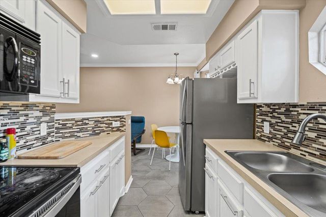 3111 TOM GREEN ST 111, Austin, TX 78705