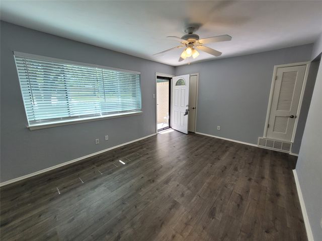 3233 Hiawatha Trail, Lake Worth, TX 76135