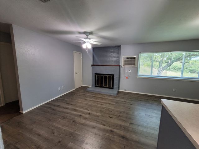 3233 Hiawatha Trail, Lake Worth, TX 76135