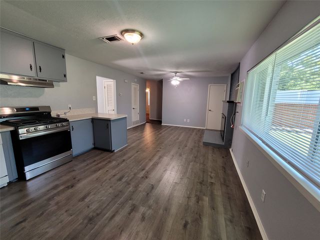 3233 Hiawatha Trail, Lake Worth, TX 76135
