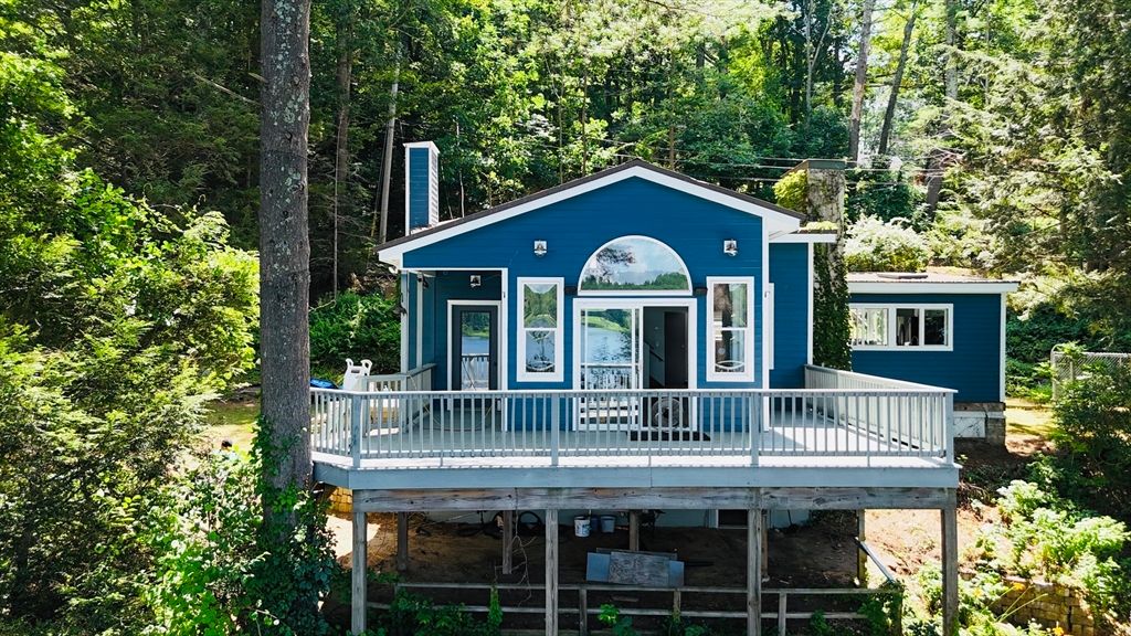 41 Cubles Dr, Brimfield, MA 01010