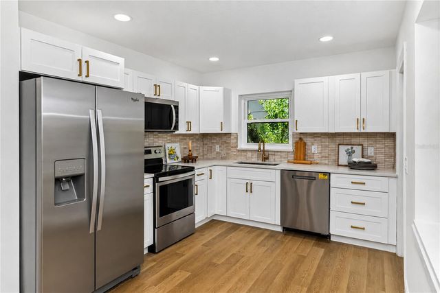 112 COLOMBA ROAD, Debary, FL 32713