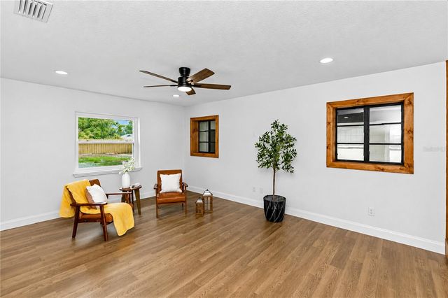 112 COLOMBA ROAD, Debary, FL 32713