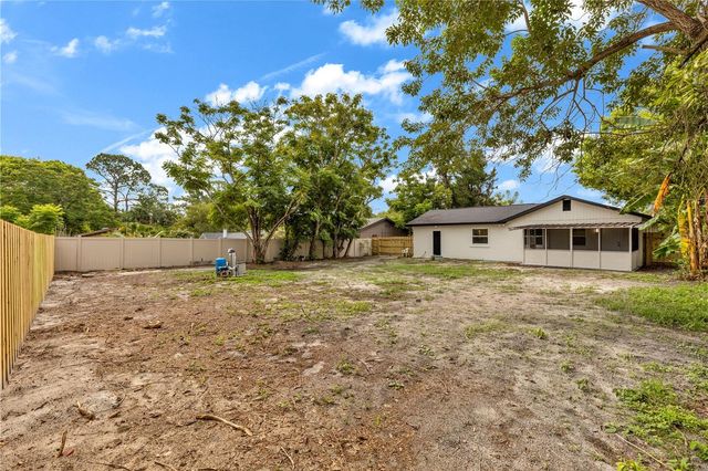112 COLOMBA ROAD, Debary, FL 32713