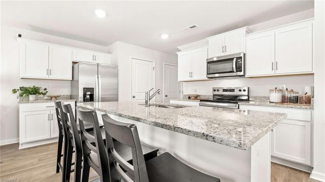 1549 Hamilton Hills Drive, Greensboro, NC 27406