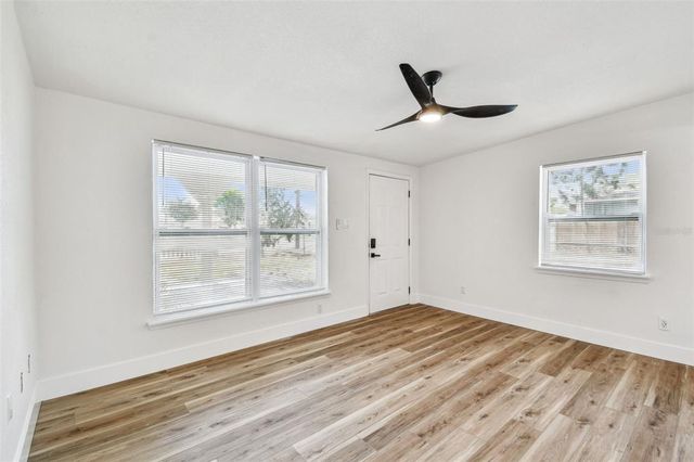 10011 N ANNETTE AVENUE, Tampa, FL 33612