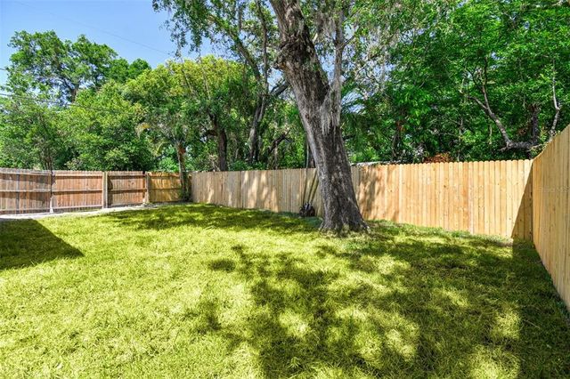 10011 N ANNETTE AVENUE, Tampa, FL 33612