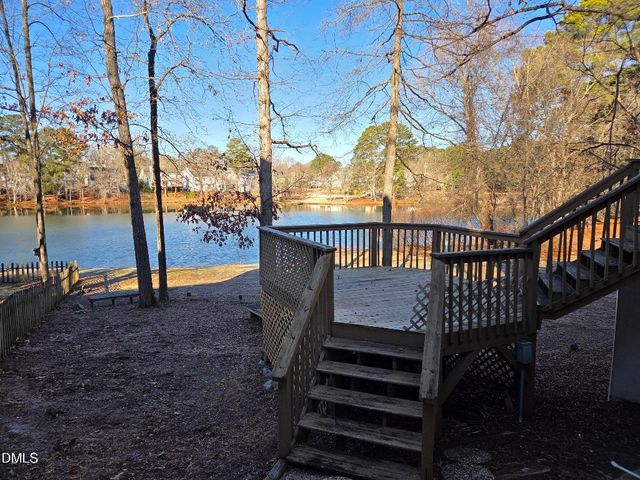 625 Thistlegate Trail, Raleigh, NC 27610