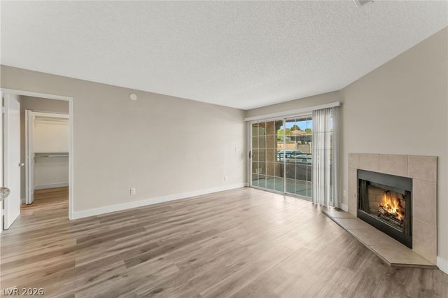 2200 South Fort Apache Road 1234, Las Vegas, NV 89117