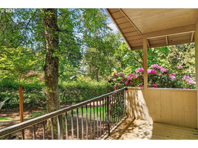2584 PARK Rd, Lake Oswego, OR 97034