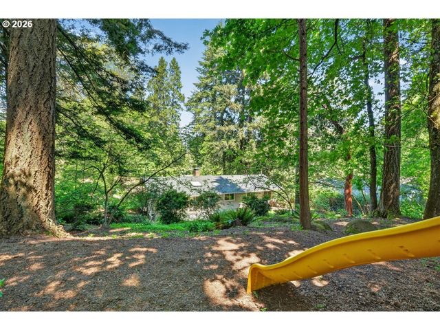 2584 PARK Rd, Lake Oswego, OR 97034