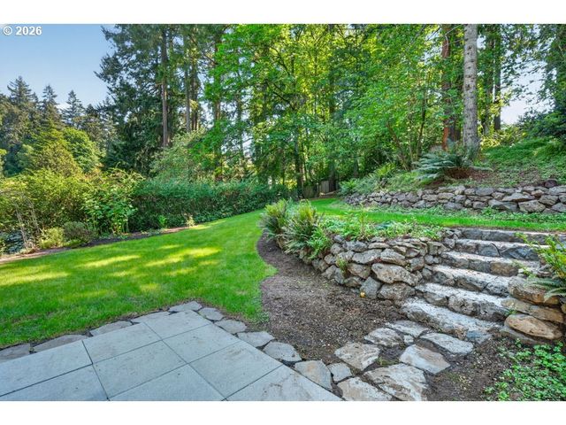 2584 PARK Rd, Lake Oswego, OR 97034