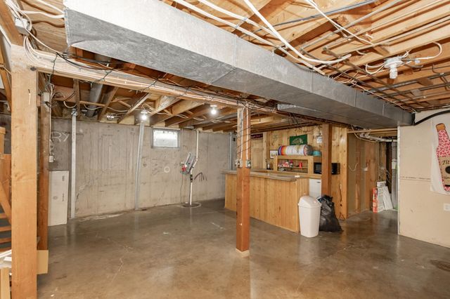 1011 College Street N, Fargo, ND 58102