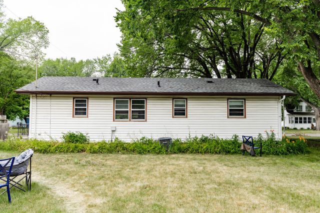 1011 College Street N, Fargo, ND 58102