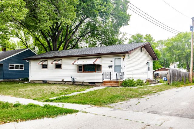 1011 College Street N, Fargo, ND 58102