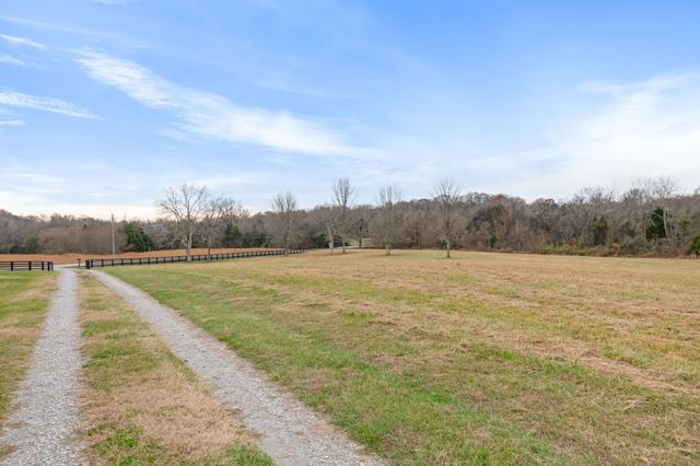 3100 Floyd Rd, Eagleville, TN 37060