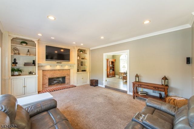 10 David Pl, Mount Olive Twp., NJ 07836