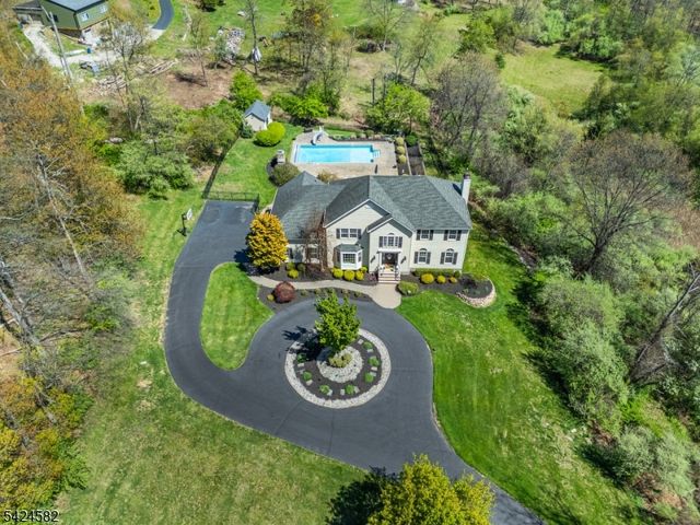 10 David Pl, Mount Olive Twp., NJ 07836