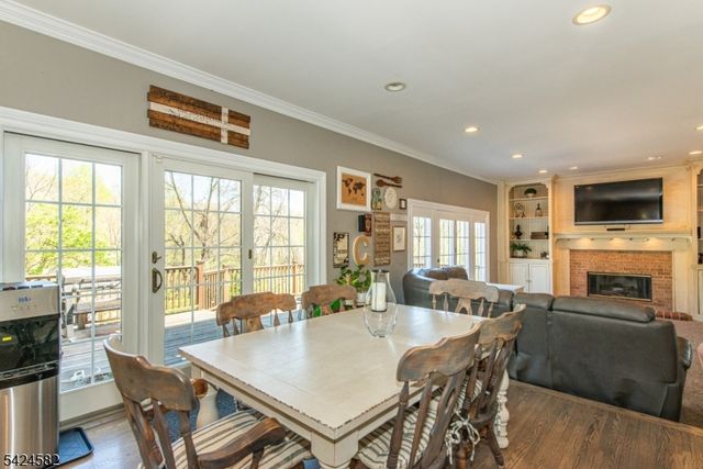 10 David Pl, Mount Olive Twp., NJ 07836