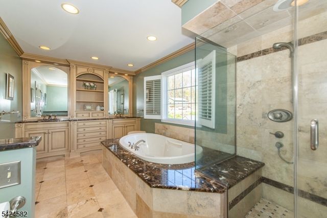 10 David Pl, Mount Olive Twp., NJ 07836