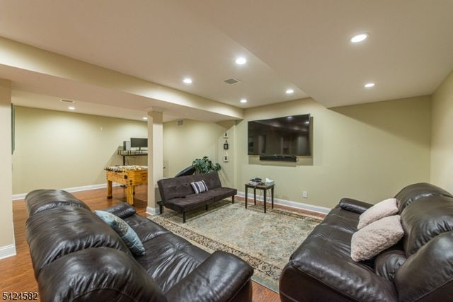 10 David Pl, Mount Olive Twp., NJ 07836