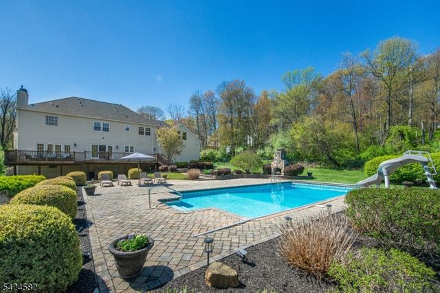 10 David Pl, Mount Olive Twp., NJ 07836