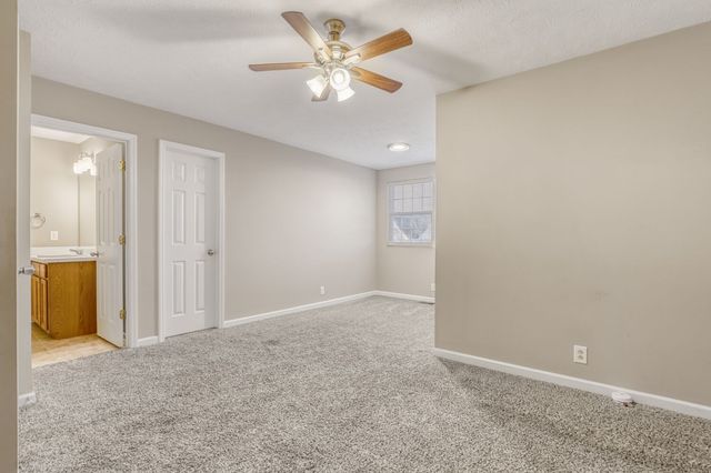 1437 Westview Dr, Murfreesboro, TN 37128