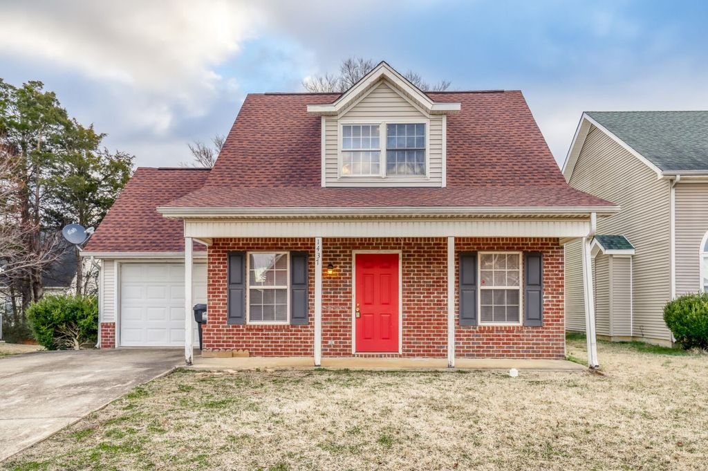 1437 Westview Dr, Murfreesboro, TN 37128
