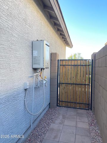 9421 W MONTECITO Avenue, Phoenix, AZ 85037