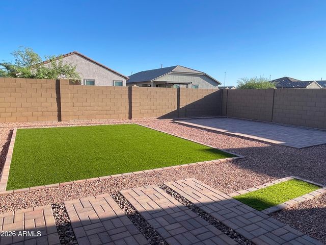 9421 W MONTECITO Avenue, Phoenix, AZ 85037