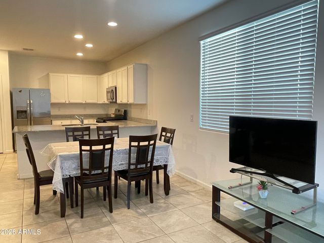9421 W MONTECITO Avenue, Phoenix, AZ 85037