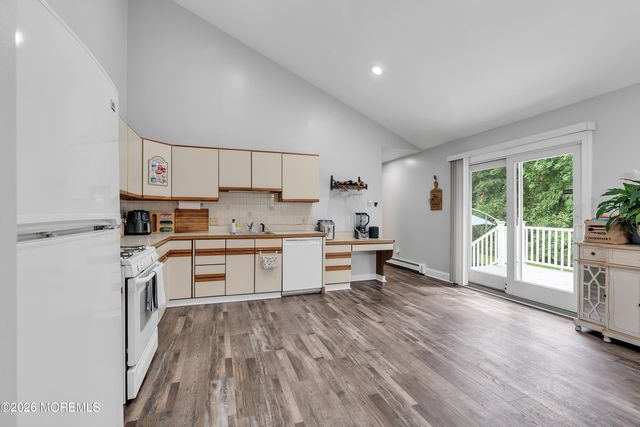 48 Lighthouse Drive, Waretown, NJ 08758