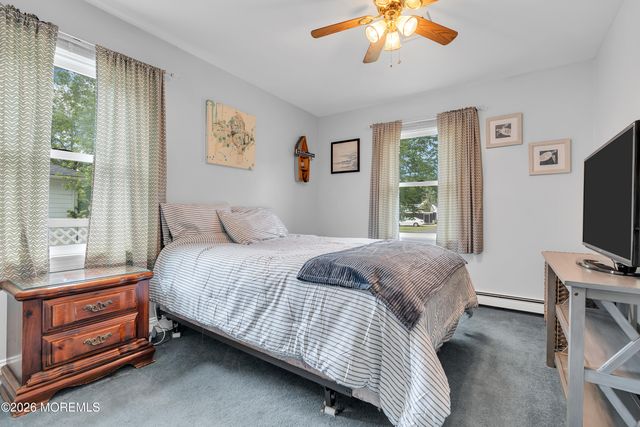 48 Lighthouse Drive, Waretown, NJ 08758