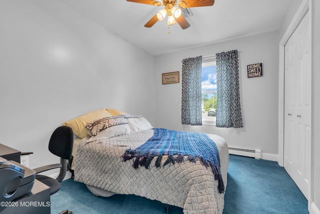 48 Lighthouse Drive, Waretown, NJ 08758