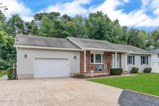 48 Lighthouse Drive, Waretown, NJ 08758