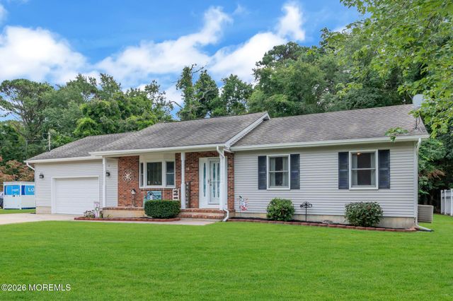 48 Lighthouse Drive, Waretown, NJ 08758