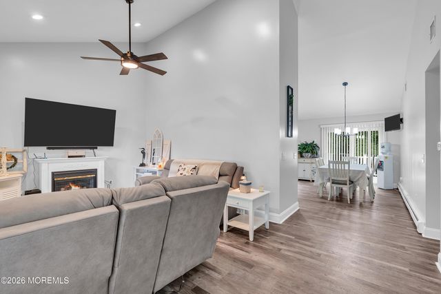 48 Lighthouse Drive, Waretown, NJ 08758