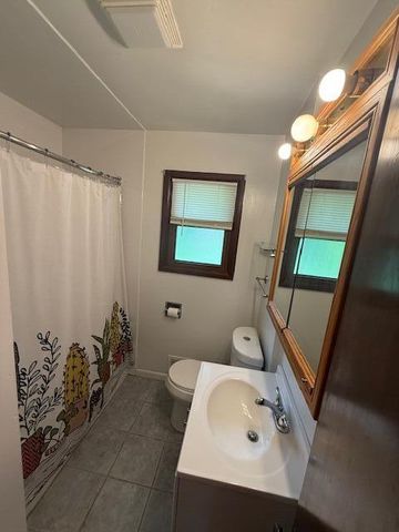 10412 W Oklahoma AVENUE, West Allis, WI 53227