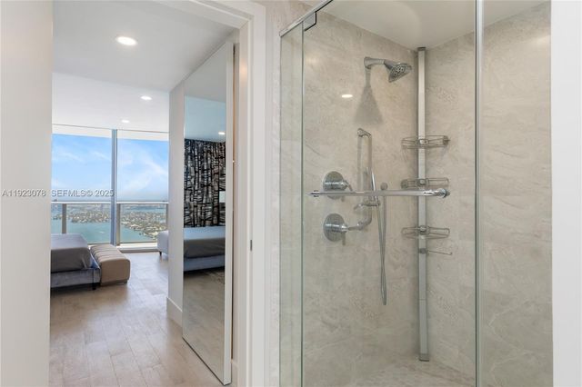 488 NE 18th St 5012, Miami, FL 33132