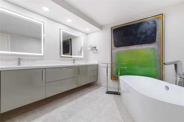 488 NE 18th St 5012, Miami, FL 33132