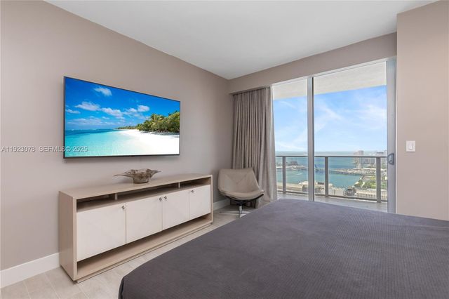 488 NE 18th St 5012, Miami, FL 33132