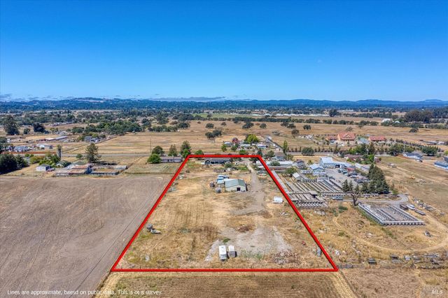 3980 Stony Point Rd, Santa Rosa, CA 95407