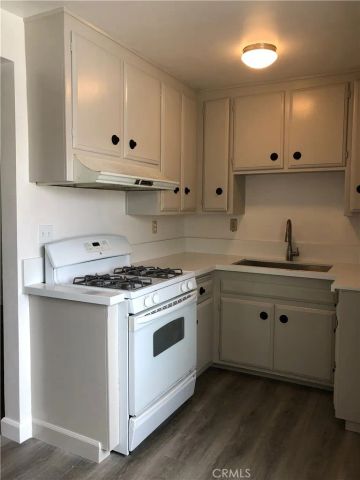 312 10th Street L, Huntington Beach, CA 92648