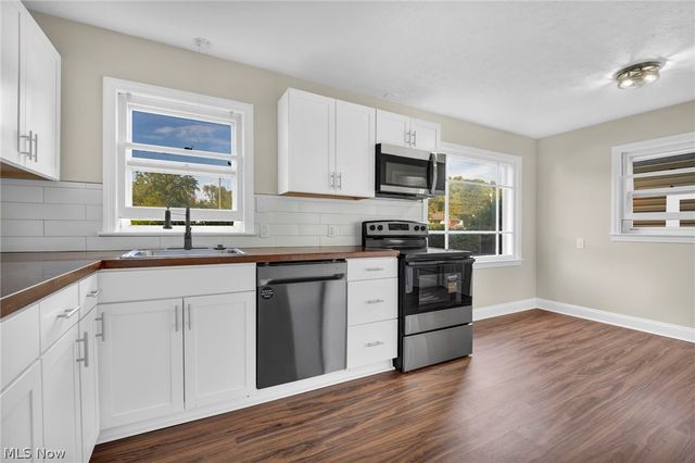 824 E Waterloo Road, Coventry, OH 44306