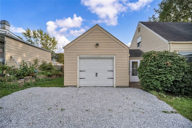 824 E Waterloo Road, Coventry, OH 44306