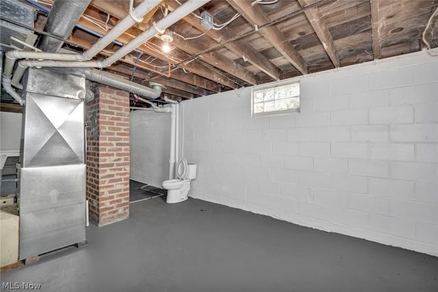 824 E Waterloo Road, Coventry, OH 44306