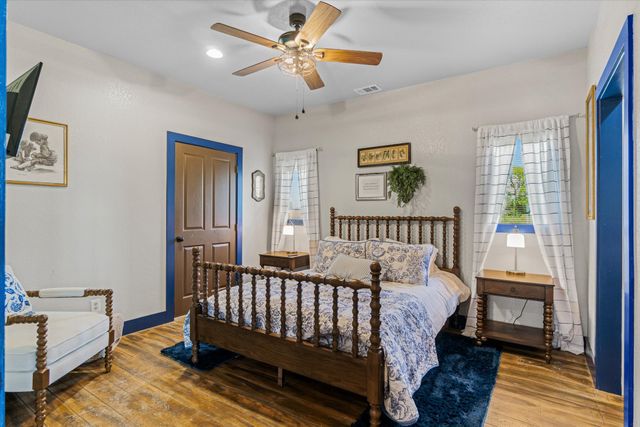 2802 Vz County Road 2112, Wills Point, TX 75169